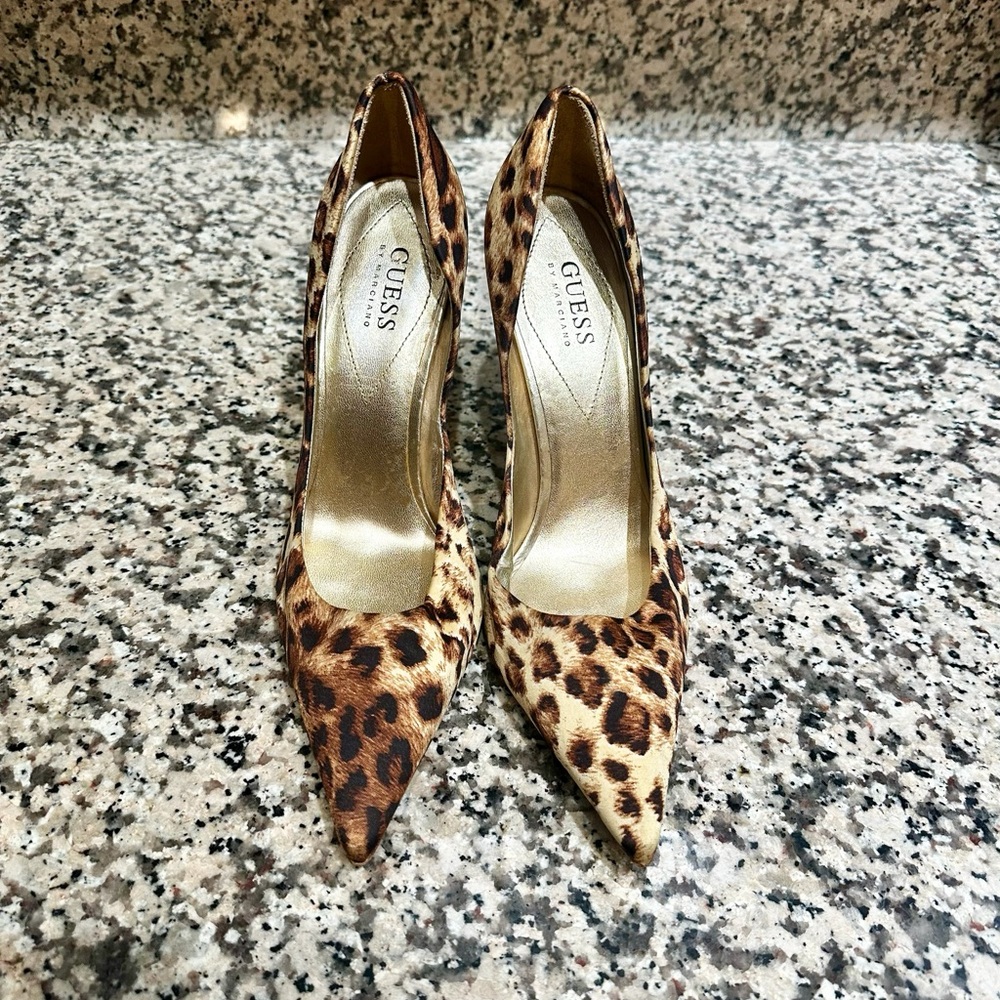 ✅SALE GUESS by Marciano Leopard Satin Pointed Toe size 9